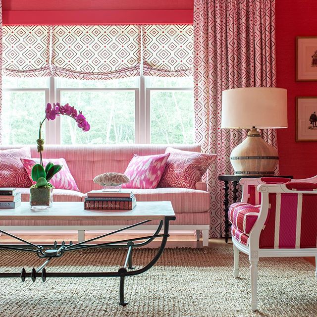 Brian-Patrick-Flynn-covered-his-Hamptons-showhouse-walls-in-hot-pink-wallcovering-then-toned-it-down